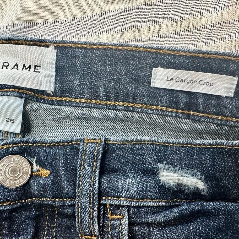 FRAME Le Garçon Distressed Jeans Crop Fit - Picture 4 of 9